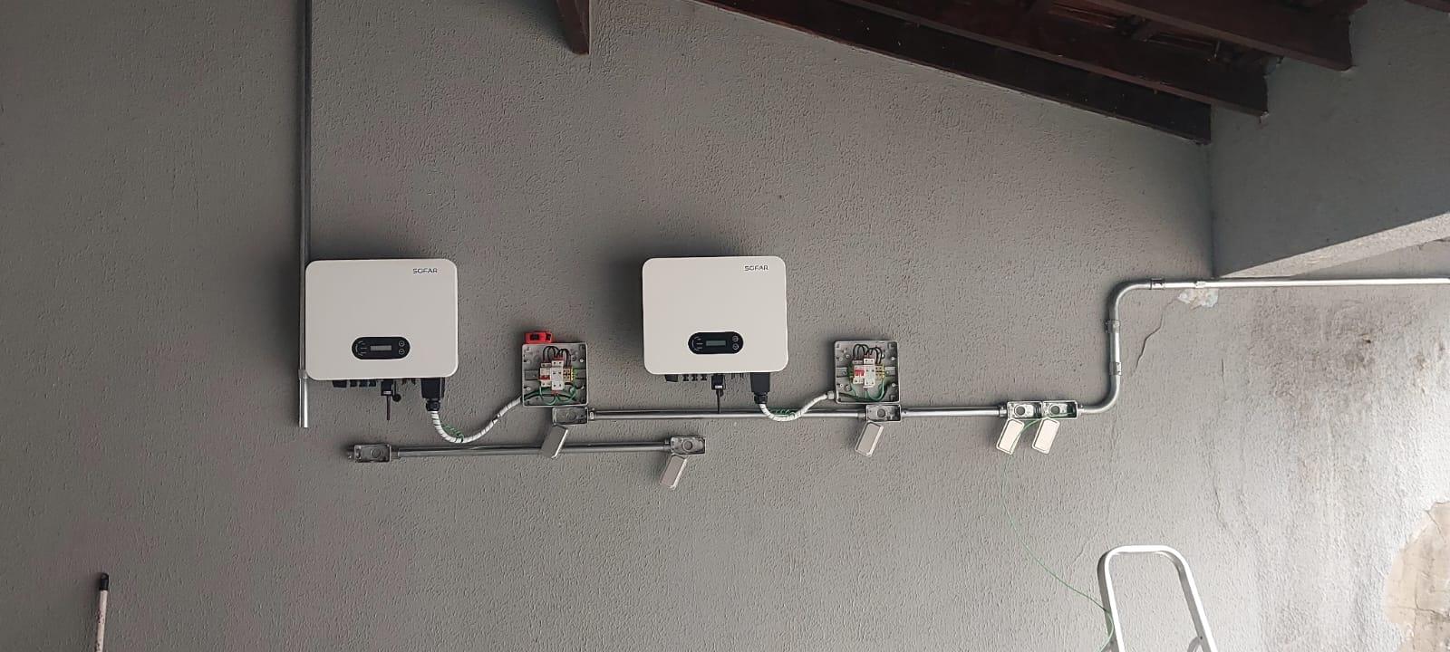 Sala técnica · inversores e proteções